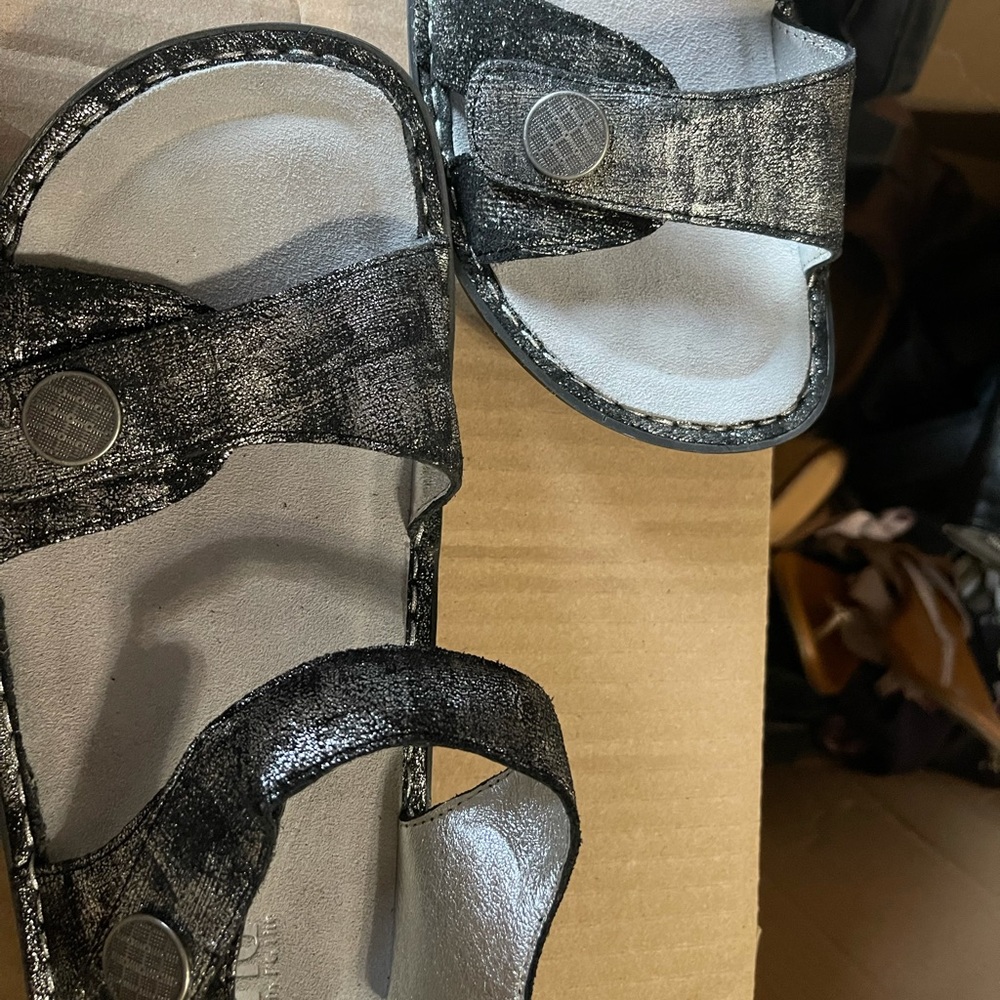 Algeria sandals. NWOT. SIZE 41
